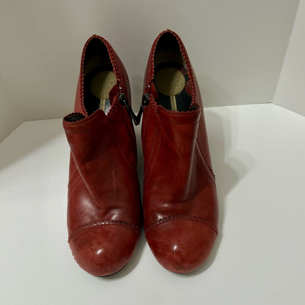 Red leather high heeled ankle booties size 7